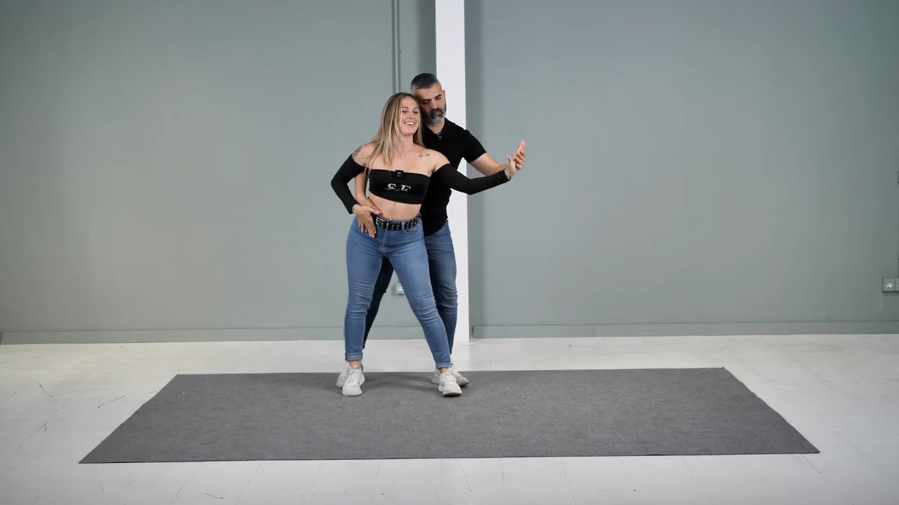 バチャータの振付 中級レベル(カップル付き) 💃🏽 カップルでのバチャータの振付
