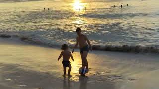 seychelles ছোট বাচ্চাটা কিভাবে ফুটবল খেলে দেখুন। seychelles baby play football in sea beach. প্রবাস