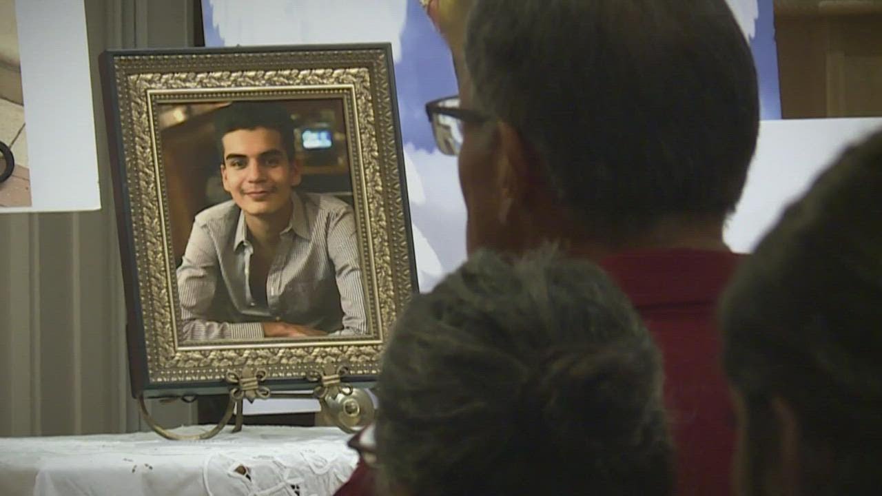 &lsquo;It&rsquo;s not fair&rsquo; | Family of Sebastian Carpio return graveside on his