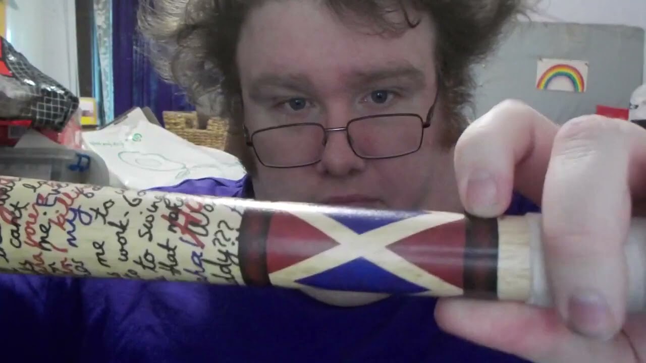 Dan  Reviews  Harley Quinn's Replica Basball Bat From Suicide Squad .