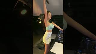 dj amber na 4 #shorts #djsoda #djremix #DJ #foryou #girlpower #girldj #femaledj #djfemale #djamberna