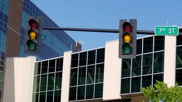 Econolite Button-back Traffic Lights