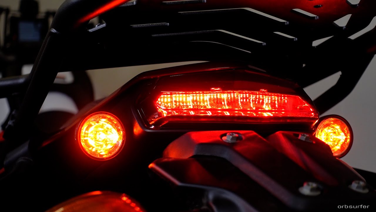 Yamaha Ténéré 700 Extra Brake & Tail Lights Rizoma Café Racer Style