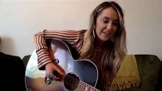 Behind The Mic - Lainey Wilson