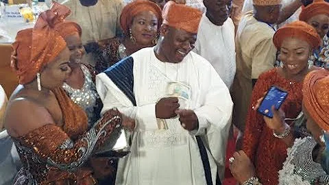 Odunlade Adekola,Olaiya Igwe,Others Dance In With  Yinka Quadri As Funke Etiil Sprays Him Money