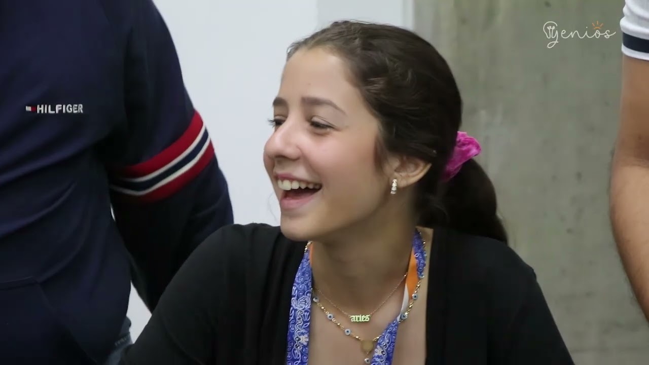 Transformando el Futuro🚀: Egresados de Genios🧡💙