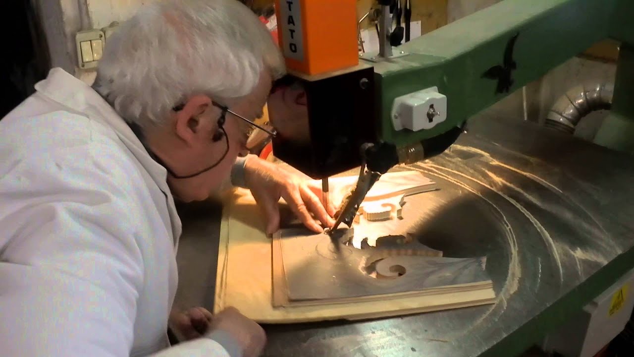 Traforo d'intarsio  Hand Cut inlay