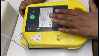 AUTOMATIC EXTERNAL DEFIBRILLATOR KM-AED7000