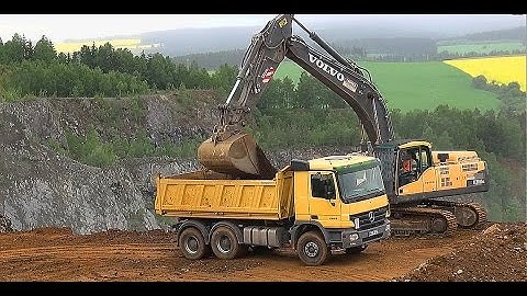 VOLVO EC 360 CL Excavator working in the  Stonebreaker area! Mercedes tipper 6x6
