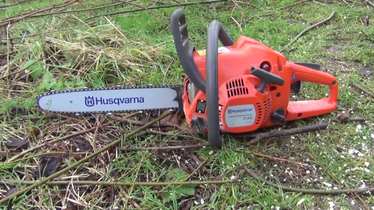 Husqvarna 236, cutting Willow firewood. YouTube