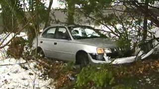 Raw: Cars Crash On Icy Pittsburgh Christmas