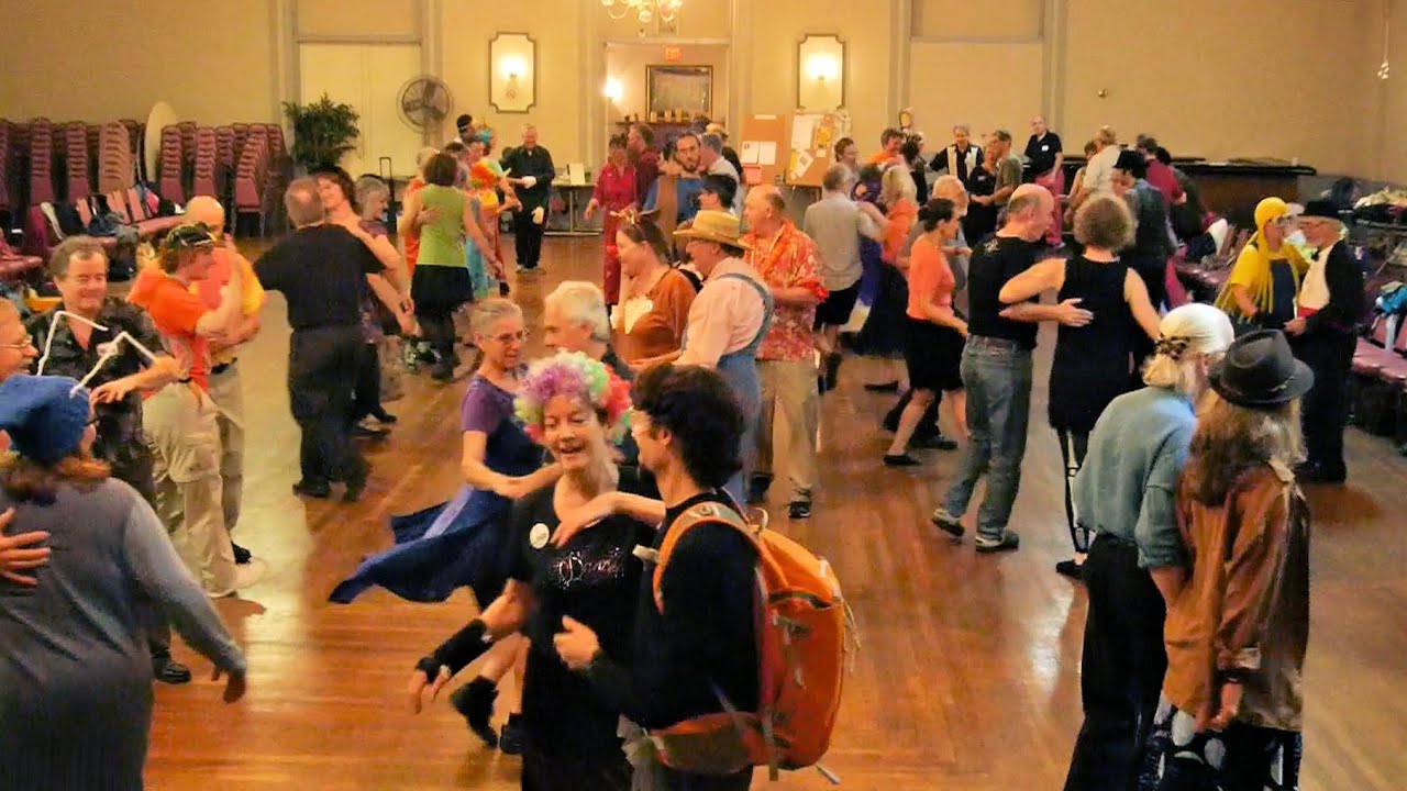 Mt. Airy Contra:  Rick Mohr & ACED Hallowe'en Dance 10/29/15