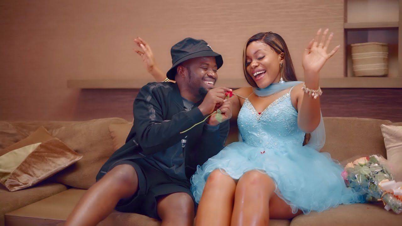 Watch Shakira Shakiraa & David Lutalo  |  Am in Love | Official Video on YouTube