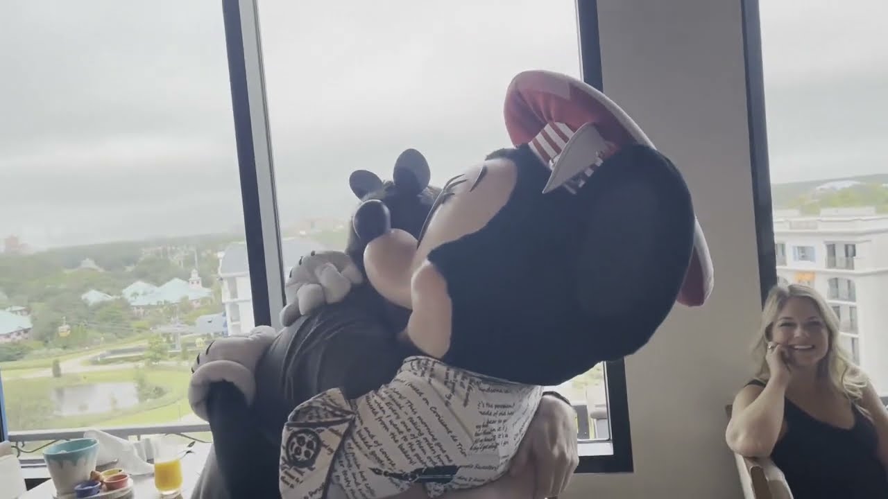 Meeting Minnie Mouse at Disney World Compilation