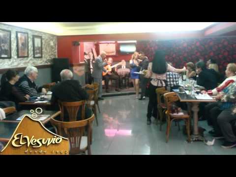 Rubén Guerra Bailan Mirta Milone y Quique Camargo Tinta Roja en "El Vesuvio"