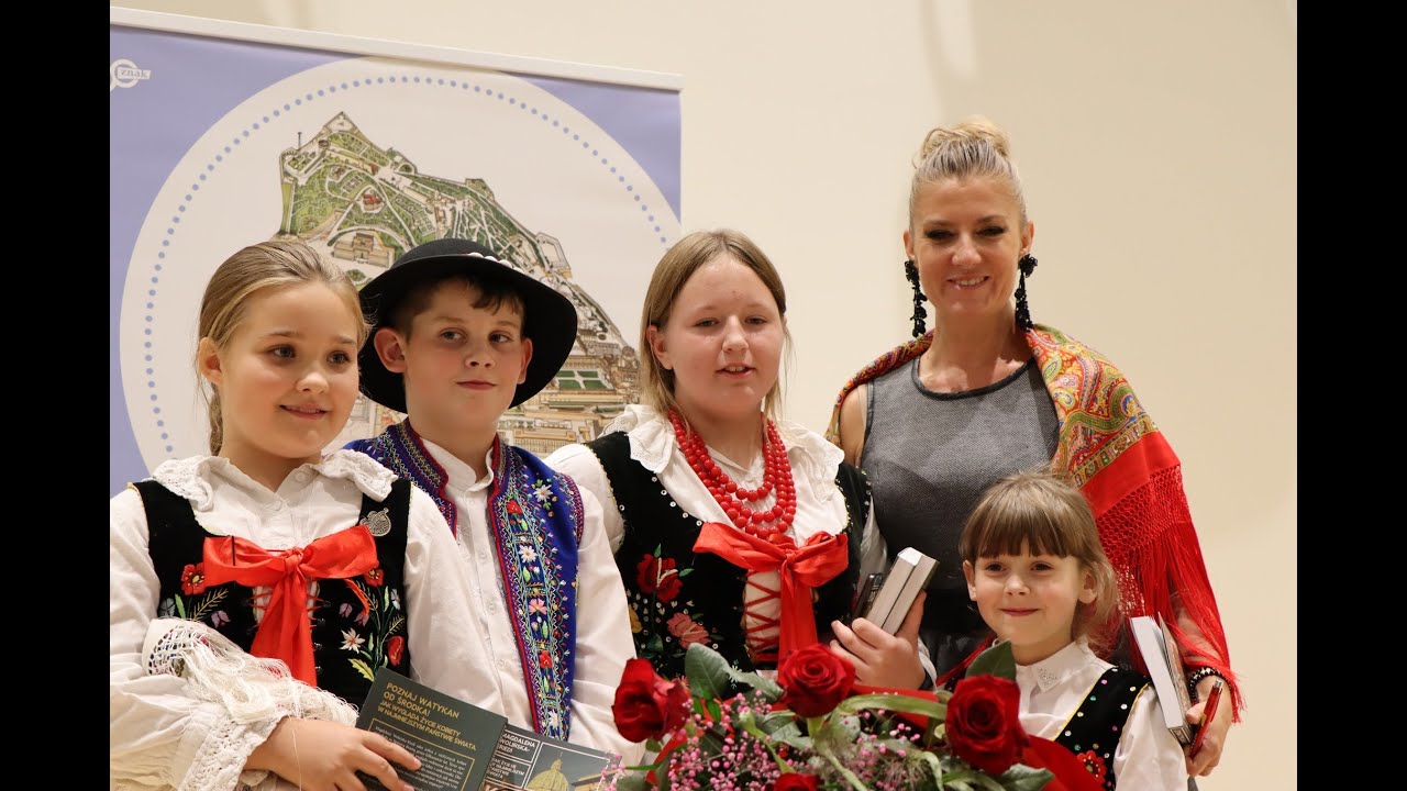 Spotkanie autorskie z Magdaleną Wolińską- Riedi w Sali Widowiskowej w Krościenku nad Dunajcem