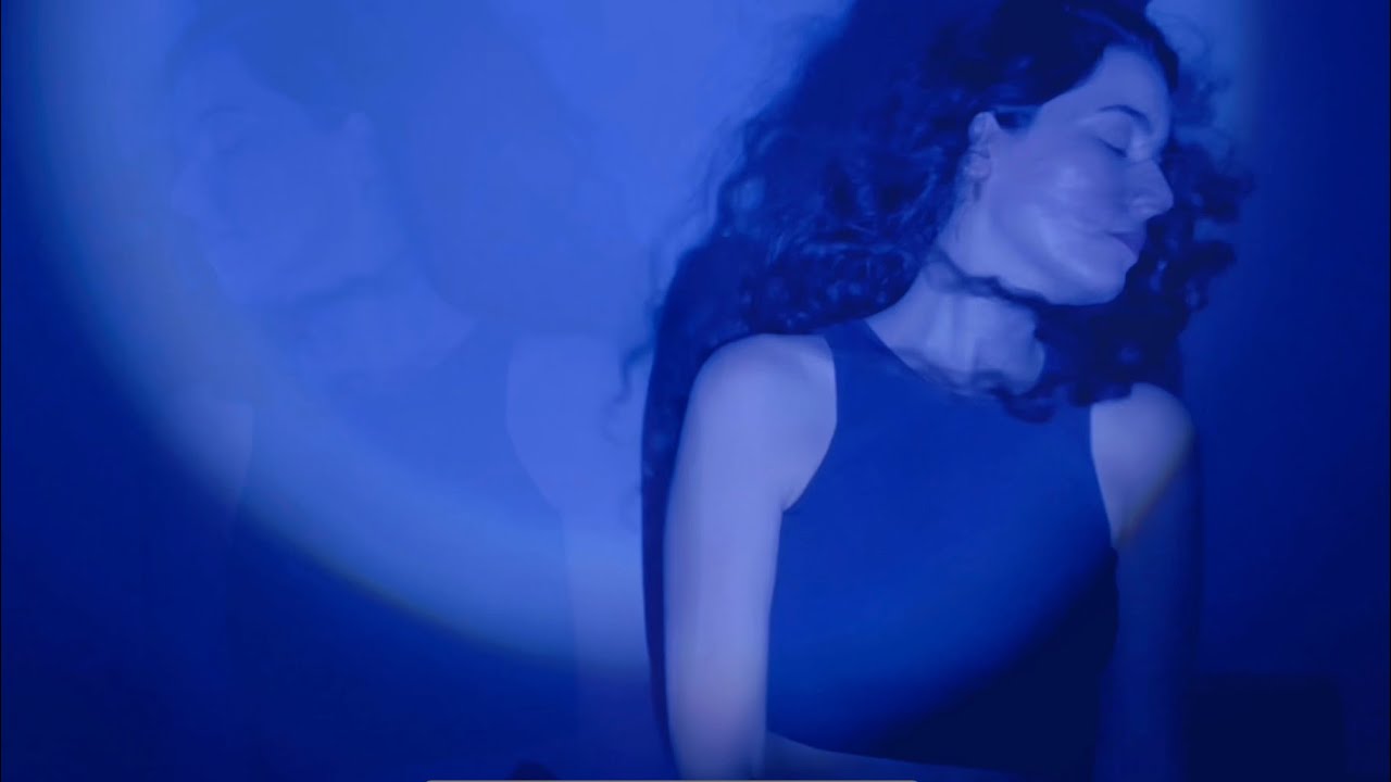 Kronik Leila - Dancing Around Every Bit Of Hope (Visualizer) - YouTube ...