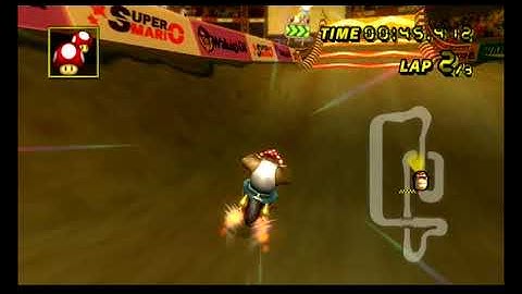 [MKW] WR Fail - GCN Waluigi Stadium (Best pace ever onto Lap 3)