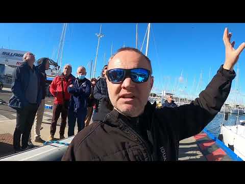 Vidéo: Comment s'appelle un voilier à deux mâts ?