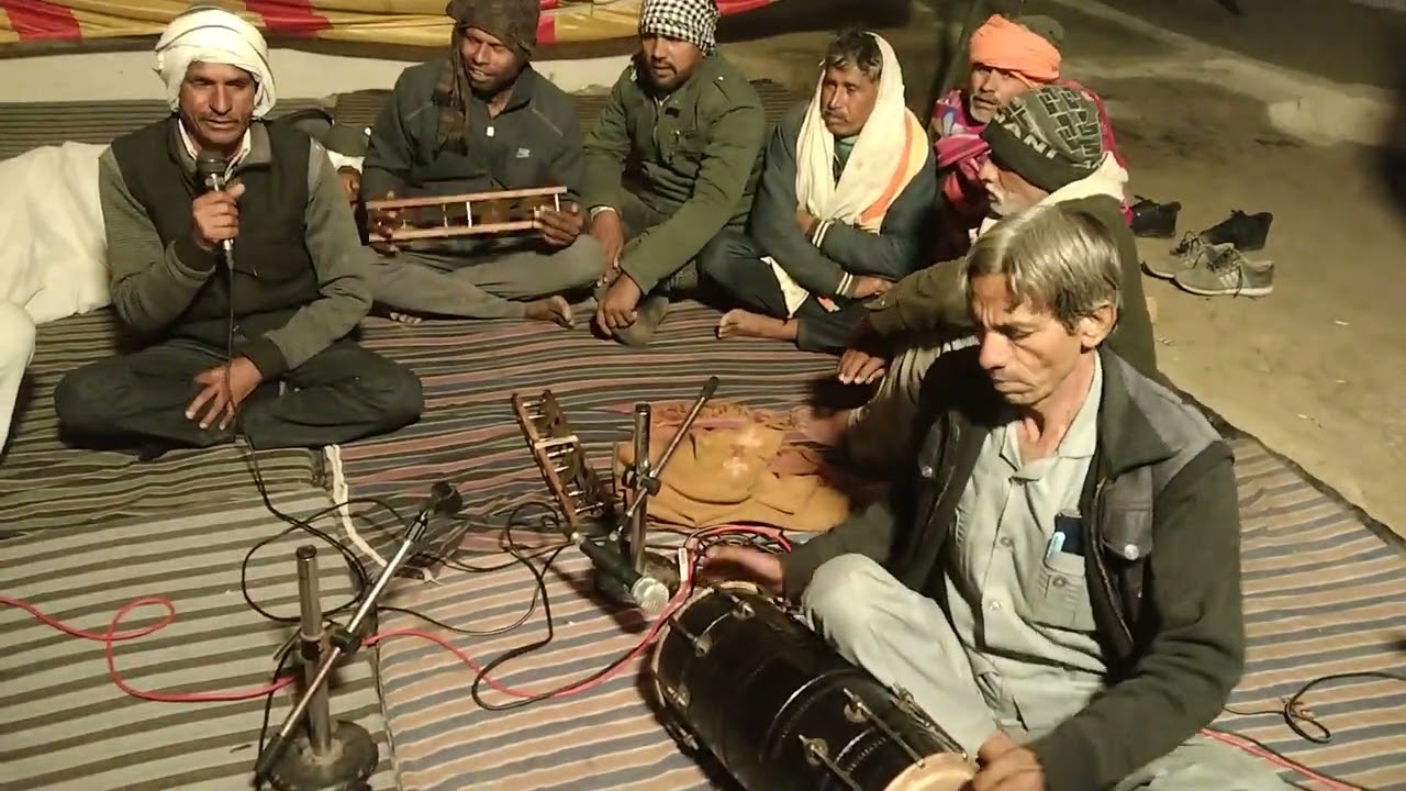 फाग कार्यक्रम ग्राम भैसारी में जिला महोबा