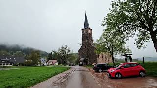 Schwarzwald im Regen 🌧️ Alte Steinkirche &amp; ruhige Dorfblicke