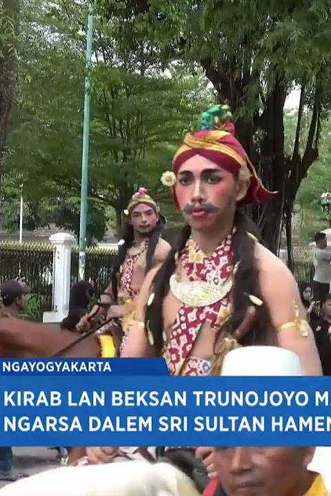 kirab lan beksan trunojoyo mangayubagya ambal warsa ngarsa dalem sri sultan hamengkubuwono x