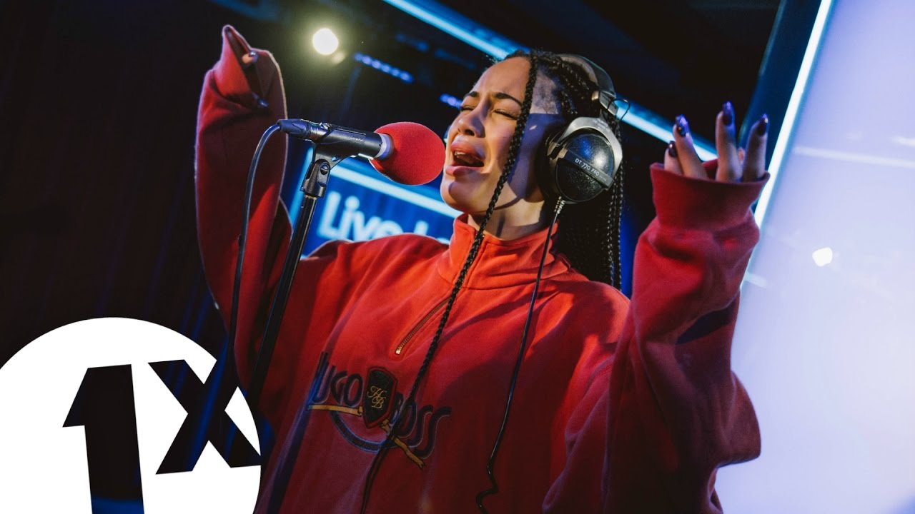 Jorja Smith covers Luther Vandross X Drake's Never Too Much in the