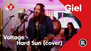 Voltage - Hard Sun (Eddie Vedder cover) | NPO Radio 2