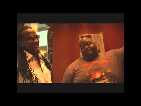 Spike Davis interviews Lavell Crawford.mpg