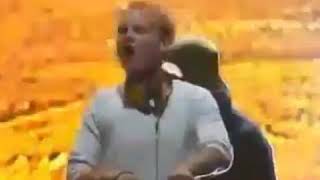 Download Lagu Avicii played 'Lovers on the sun' by David Guetta at Tomorrowland MP3 Download Lagu Avicii played 'Lovers on the sun' by David Guetta at Tomorrowland MP3