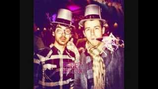 The evolution of Joe Jonas (and his hair!) *NEW*