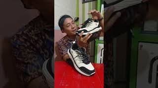SEPATU SNEAKERS PRIA DESAIN ELEGAN