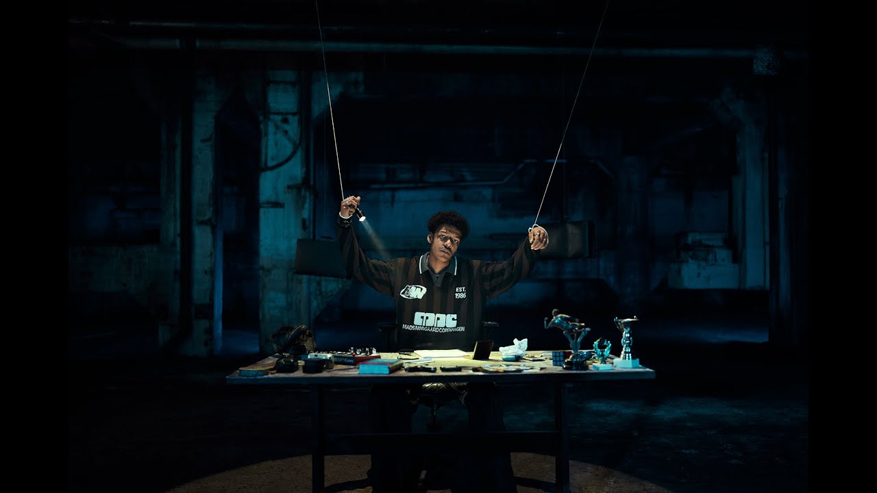 在 YouTube 上觀看「Makosir - Goretex (Official Video)」 在 YouTube 上觀看「Makosir - Goretex (Official Video)」