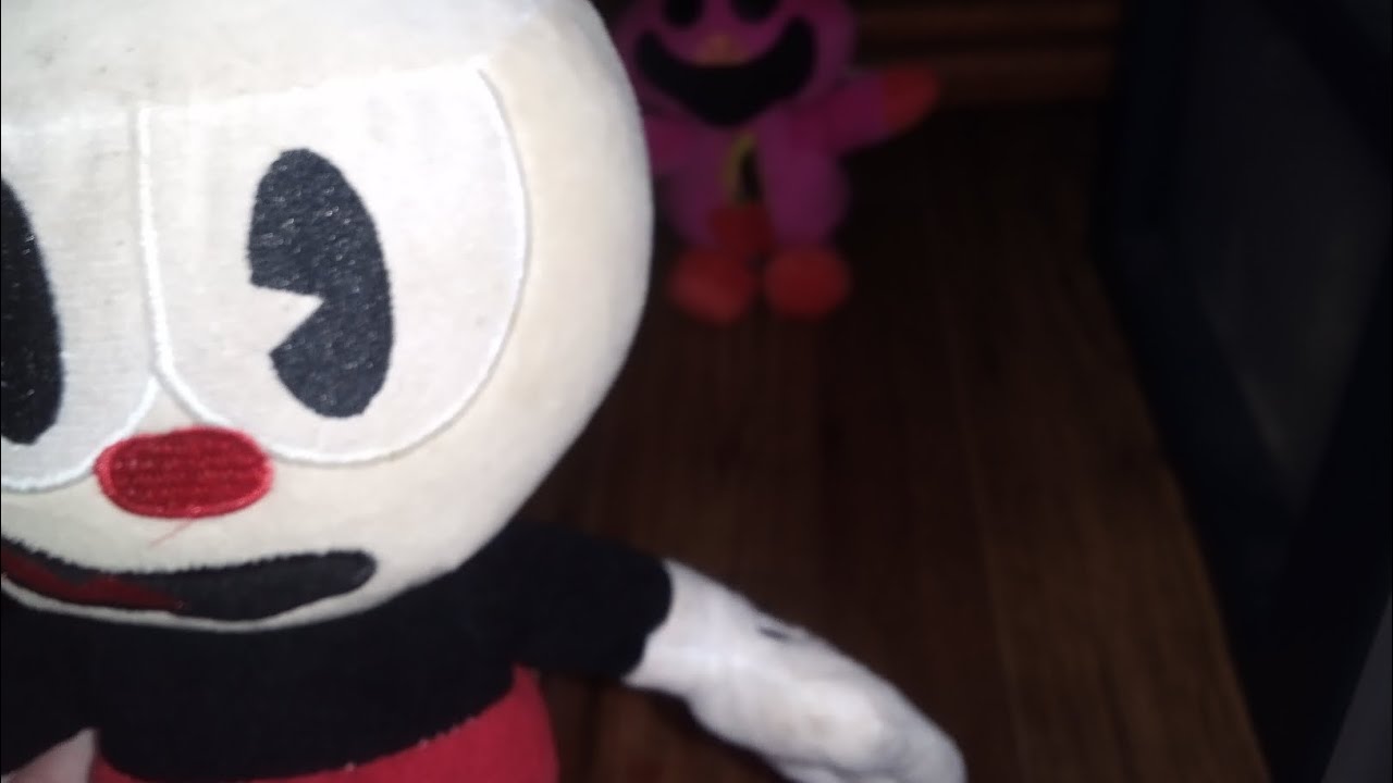 cuphead and picky piggy in FOOD RAMPAGE.