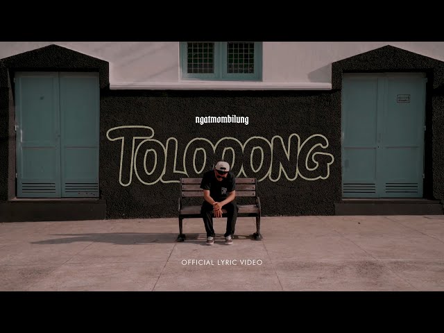 Ngatmombilung - Tolooong ( Official Lyric Video ) class=