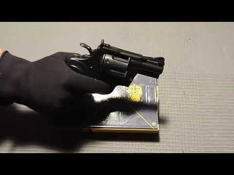 Револьвер Магнум Питон 357 2-х дюймовый, Magnum Phyton revolver 2", USA 1955, Denix 1062