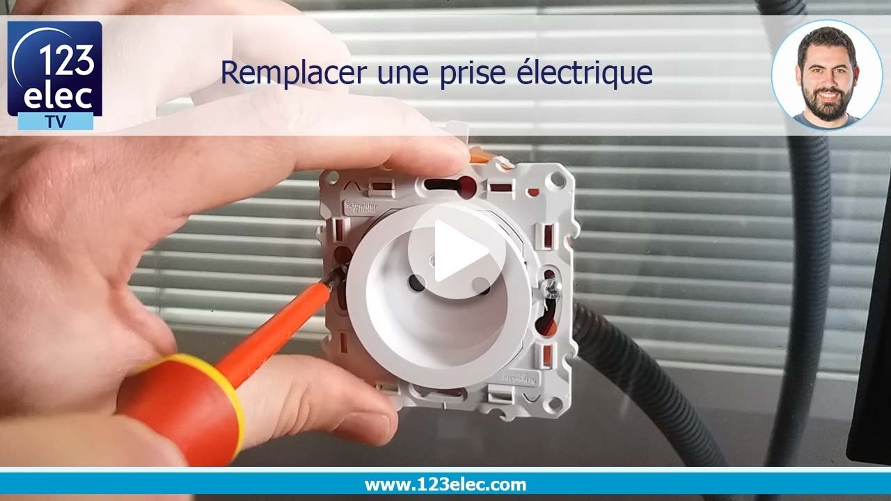 Bricolage - Comment changer une prise électrique et la remplacer par une  neuve - Conseils - UFC-Que Choisir