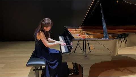 J. S. Bach: Prelude and Fugue in G sharp minor, WTK1 - Sayako Shinonaga