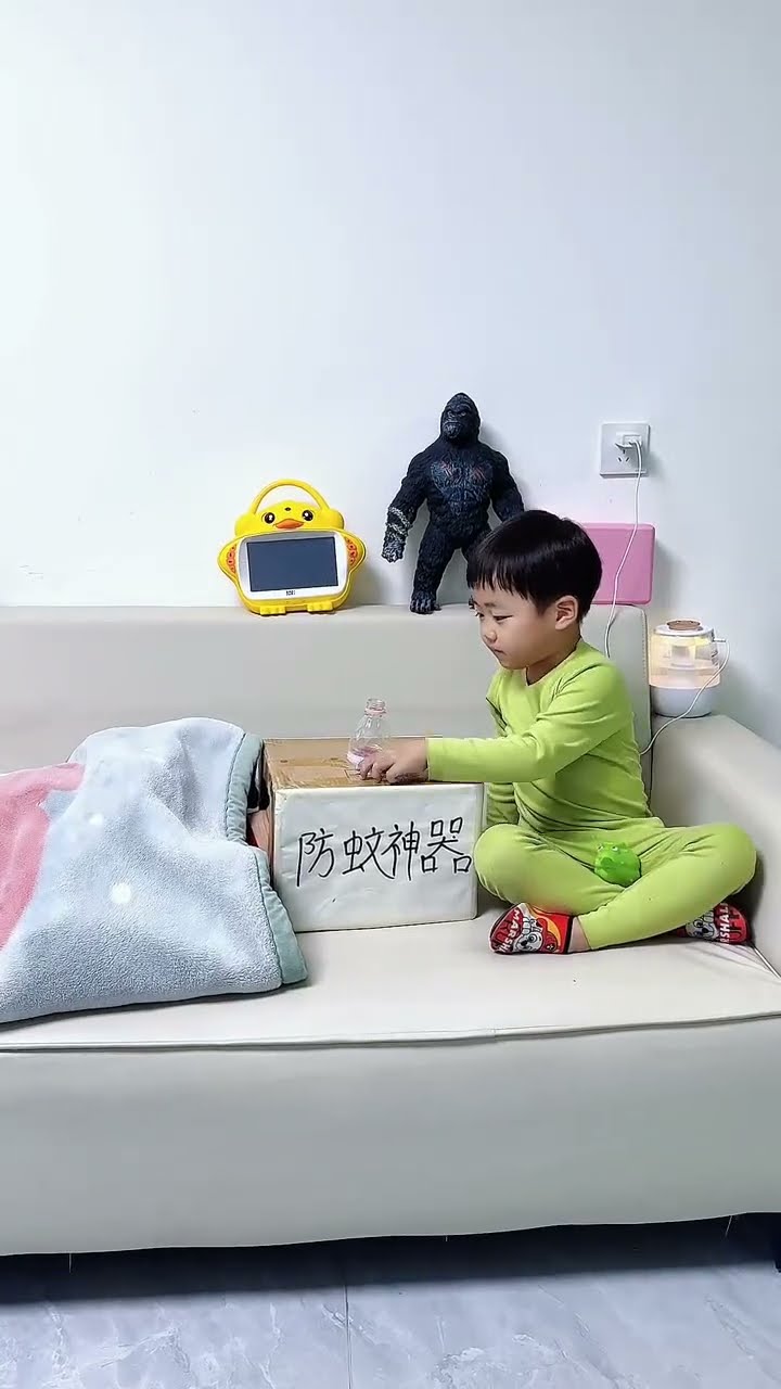 爸爸自制防蚊神器，这次蚊子再也咬不到爸爸了！#Cute baby#Cute#呆萌小米宝#聪明宝宝#萌娃