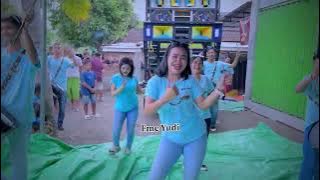 Putar ke kiri ke kanan manise(Maumere) Terbaru dri Famor mania