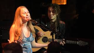 Download Lagu Leyla Blue  - Crybaby MP3