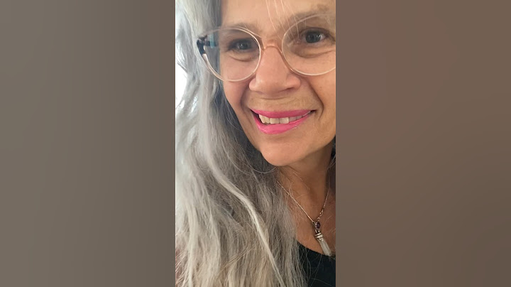 Schock: Reife Frau liebt die natürlichen grauen Haare ☑️🤍#fashion #grau #ootd