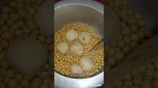 🤗 aloo matar chaat 🤗😋😋#sʜᴏʀᴛ #viral #subscribe screenshot 1