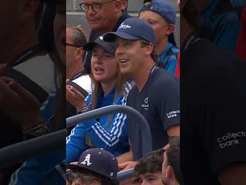 "Ça sent fort là", Monfils se plaint d'une odeur de marijuana en plein match #tennis #shorts
