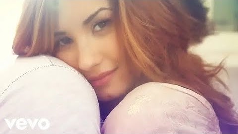 Demi Lovato - Give Your Heart a Break (Reversed music video)