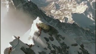 Climber's death calls attention to overcrowding on Mount Everest