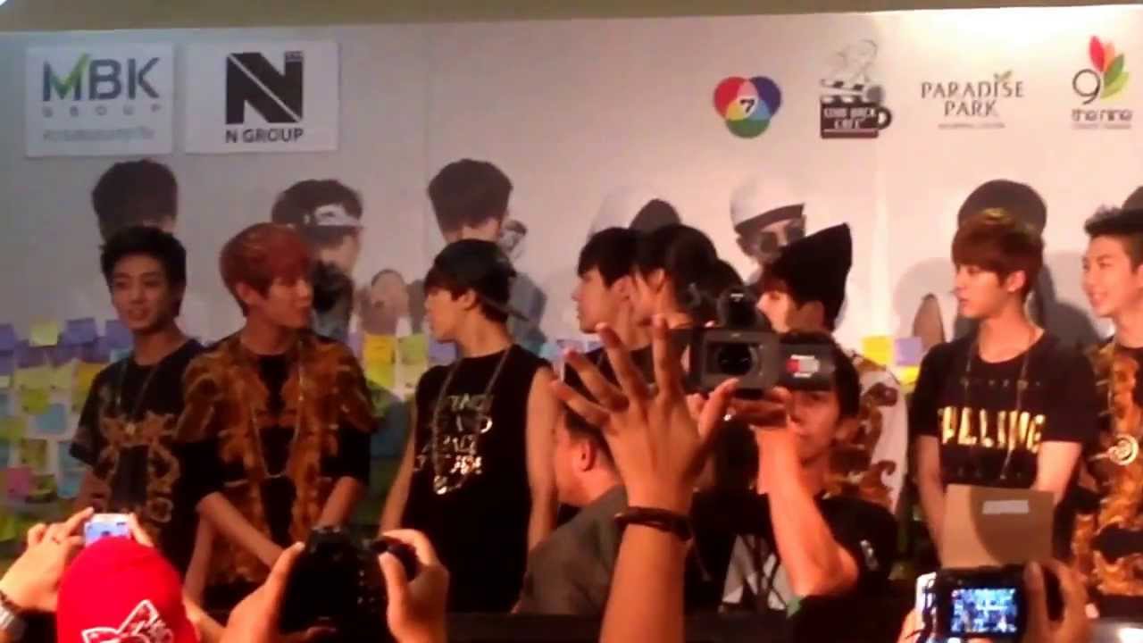 131129 BTS in Thailand @paradise park Photo greet~