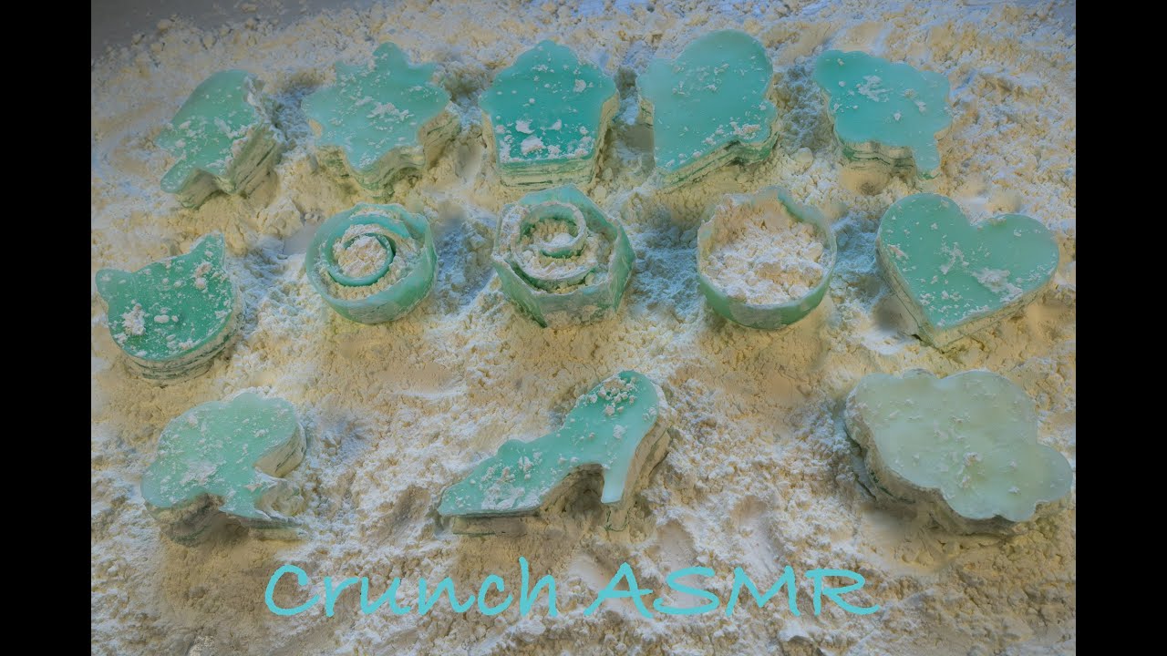 Crunchy ASMR 💕 #Cornstarchasmr #asmr #waxasmr  #youtubeshorts #cornstarch #crunchy #viralvideo