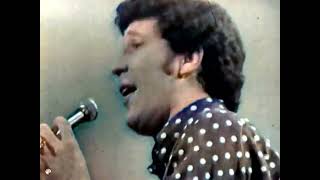 Watch Tom Jones Skye Boat Song video