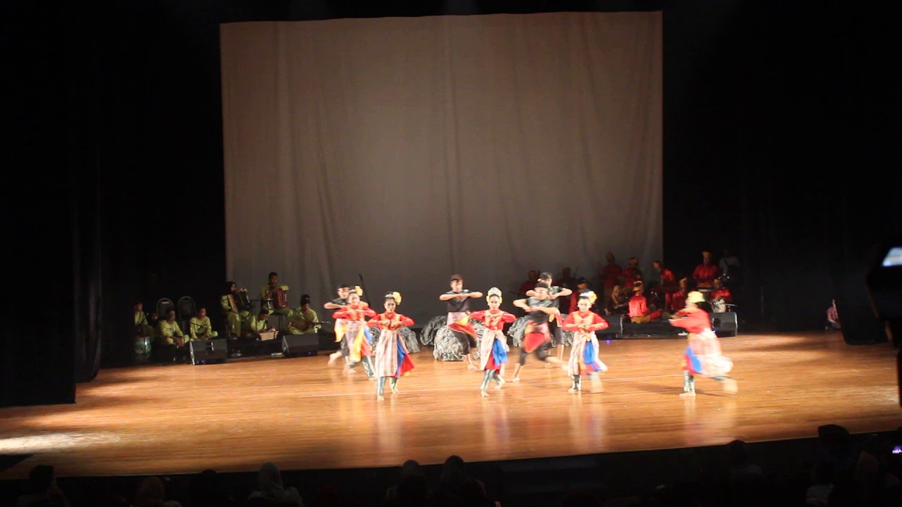 Parade Tari Daerah Riau 2019 Legenda Batu Sawar  Rengat, Indragiri Hulu, Riau